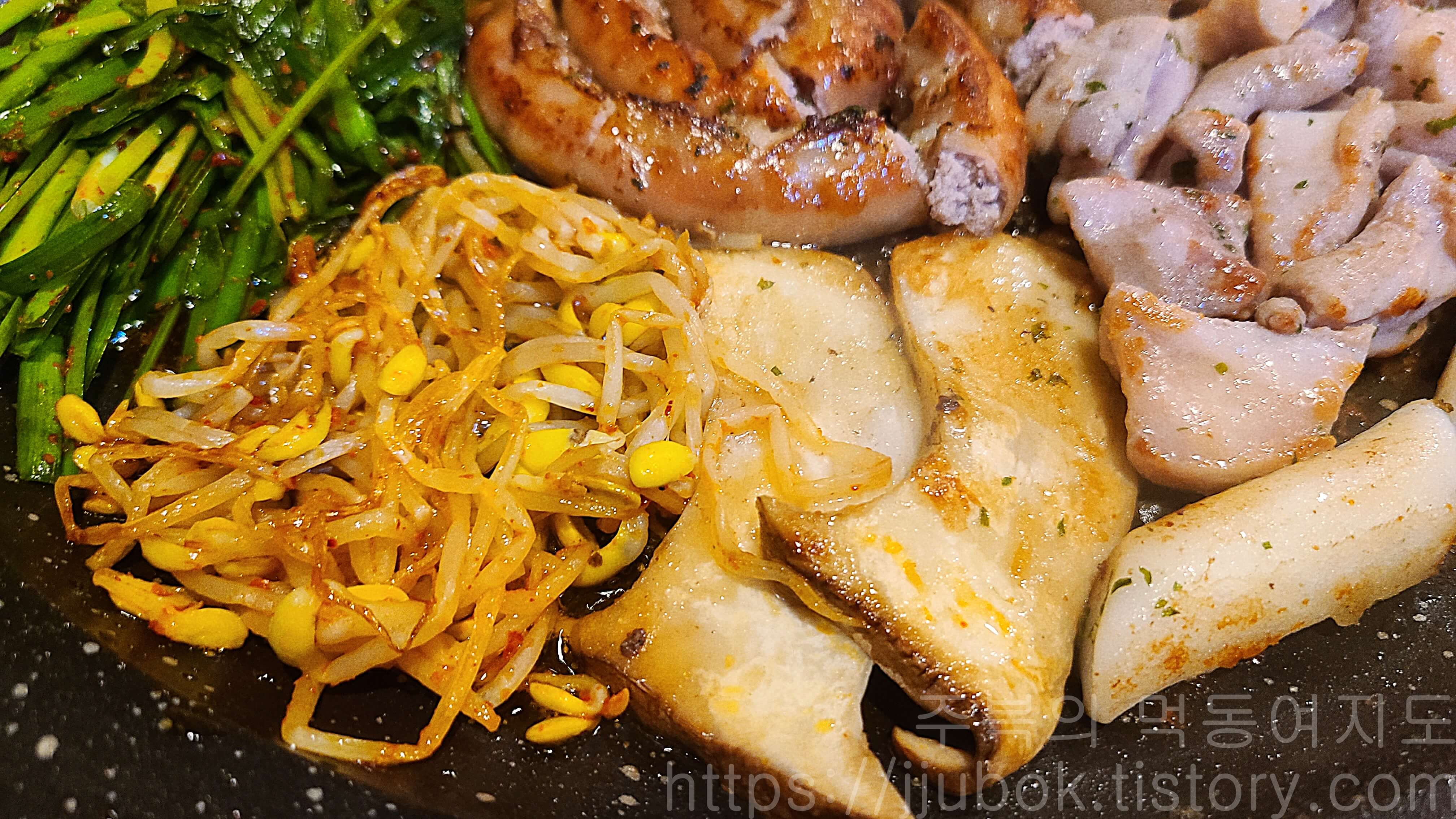 유가네알찬소곱창-모둠구이-야채-2