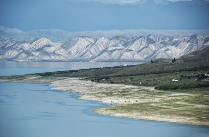 키르기스스탄 이식쿨 호수에서의 로컬 버스 생존기