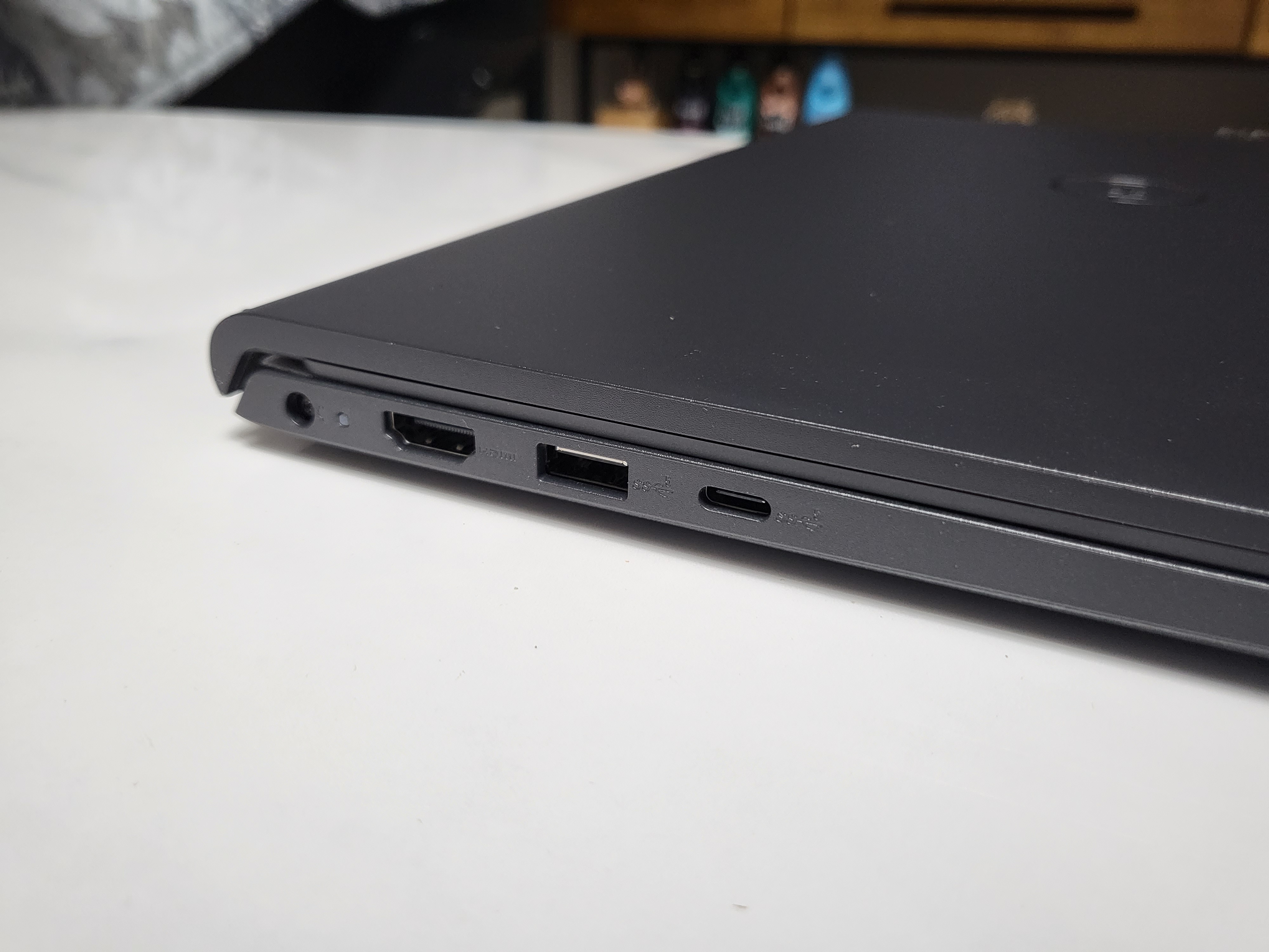 DELL-Inspiron 15 DN3525-WH02KR 노트북 옆면