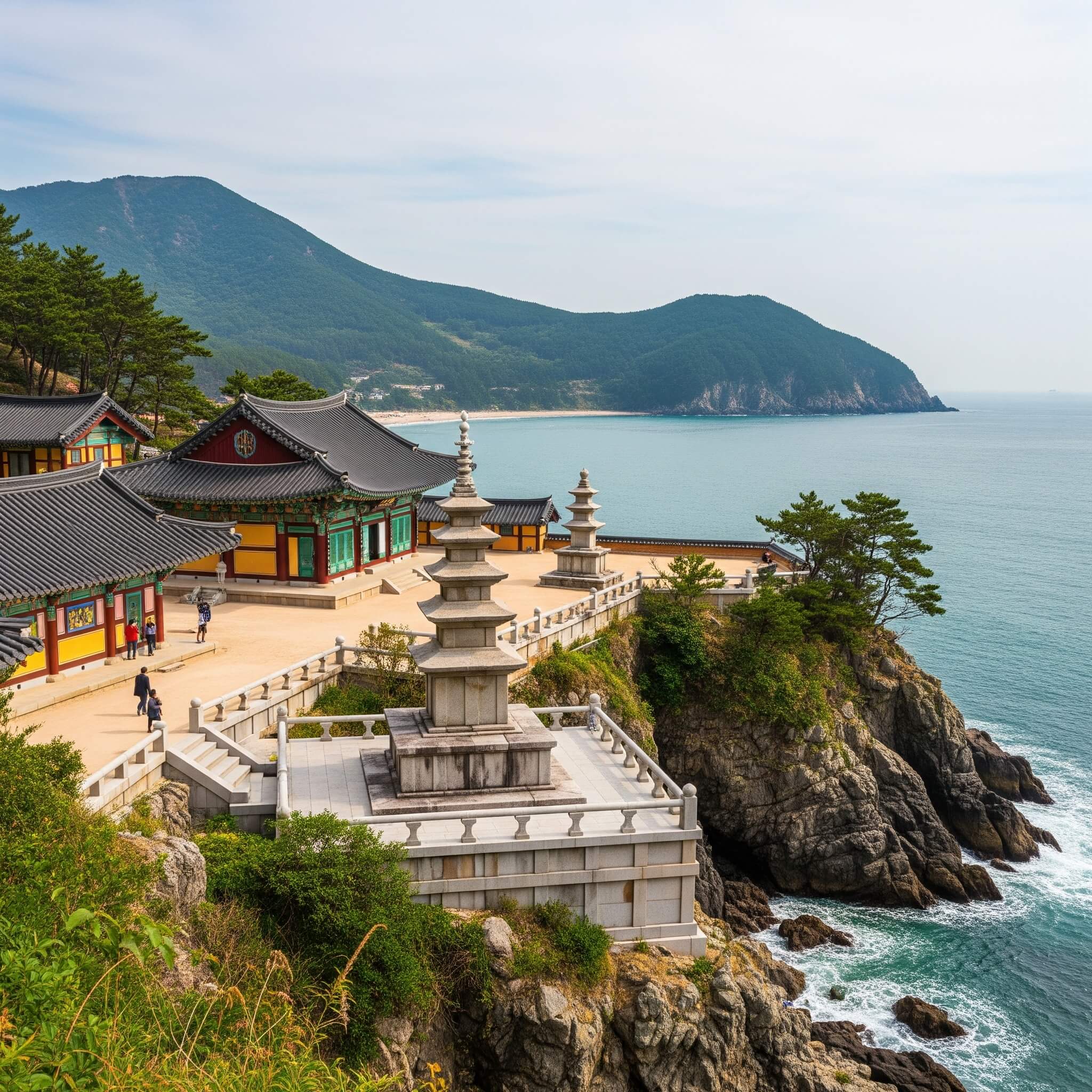 강원도 양양에 위치한 낙산사 전경