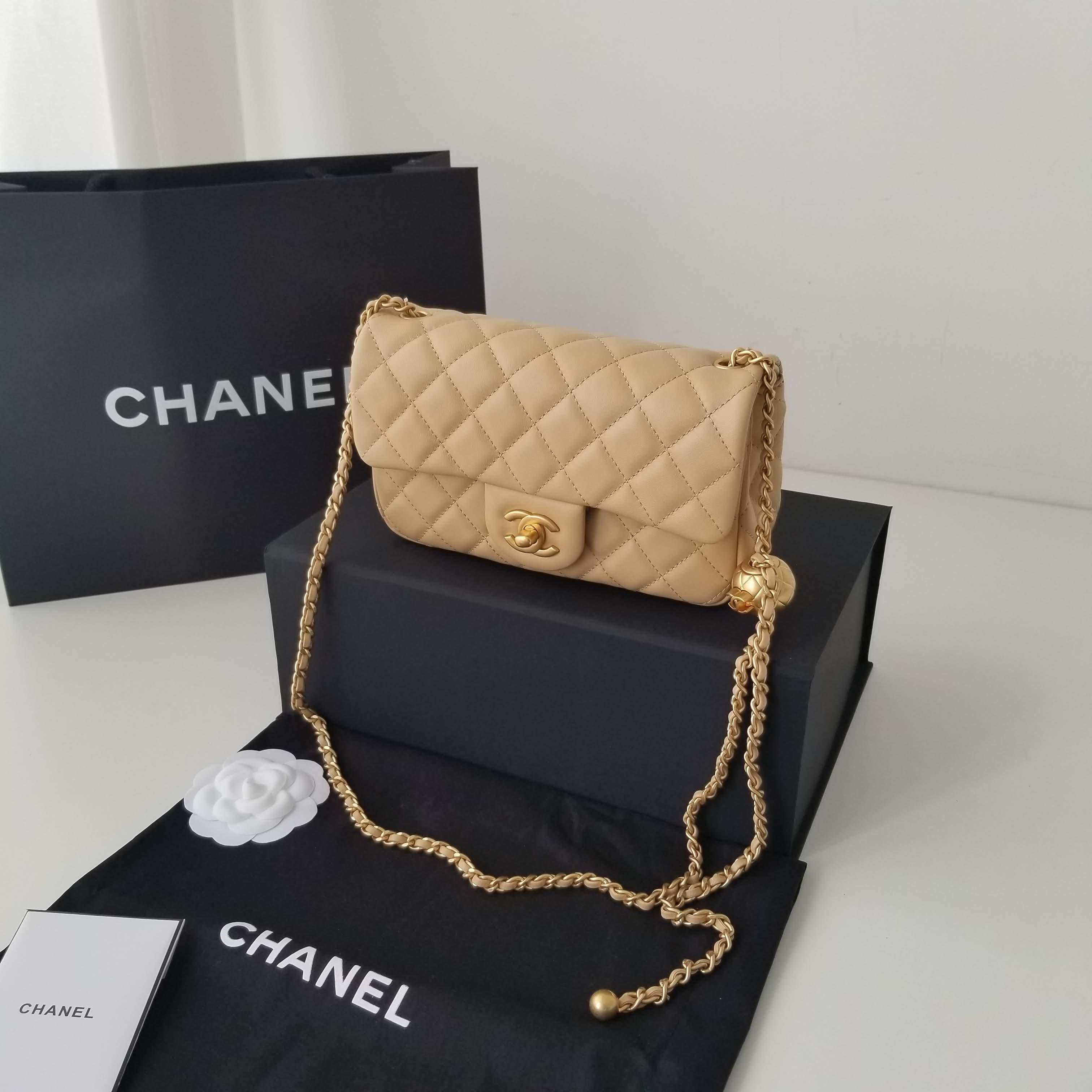 에스리아 샤넬 뉴미니 골드볼 베이지