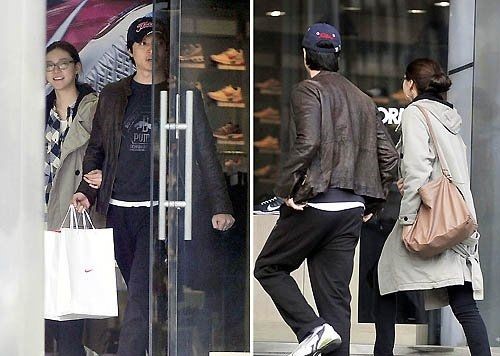 배우 이동건♥강해림, 16살 나이차 뛰어넘은 핑크빛 열애와 제주도 핫플 카페 이야기