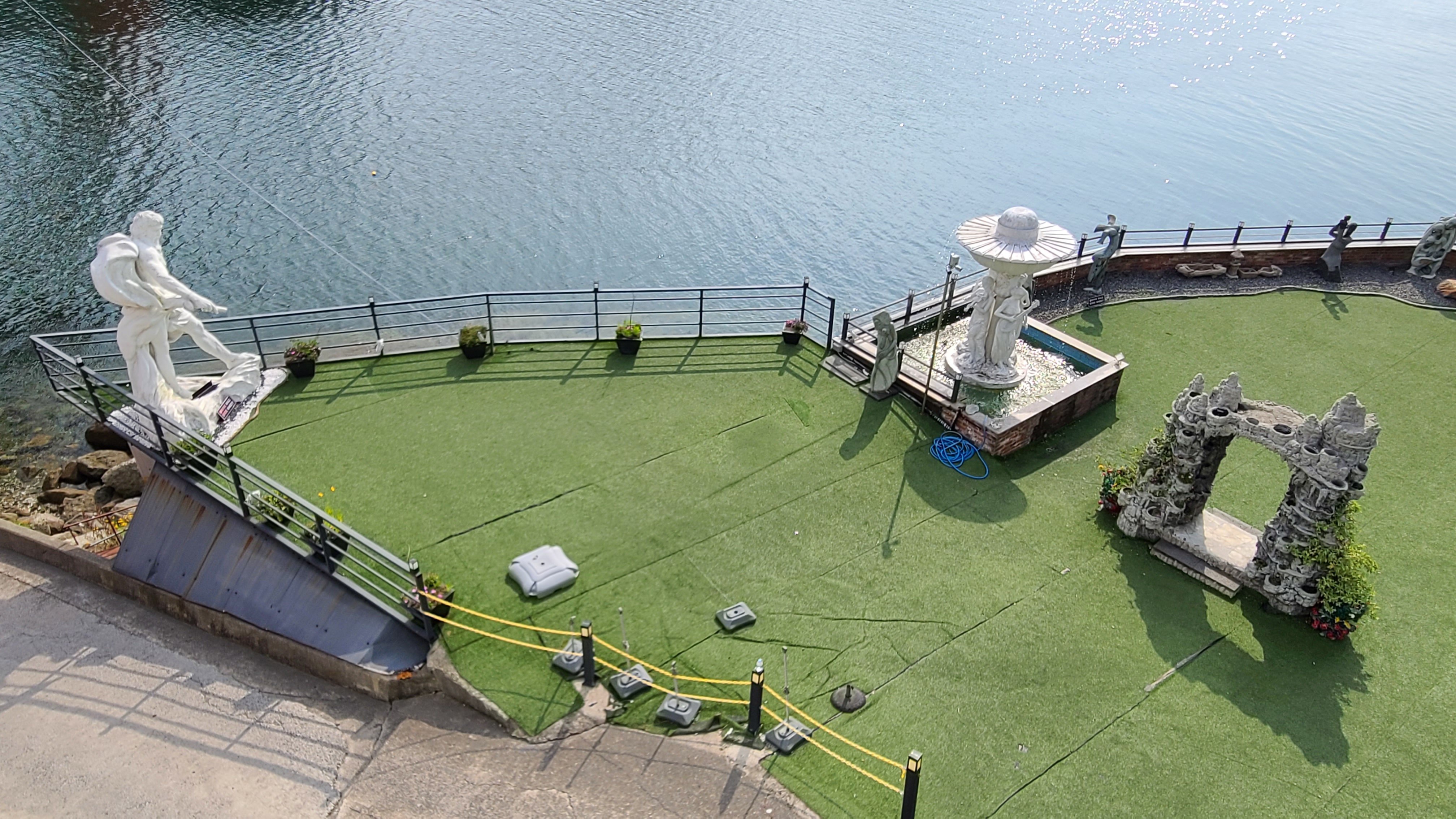 할리스커피숍 / L&K 쇼나 갤러리