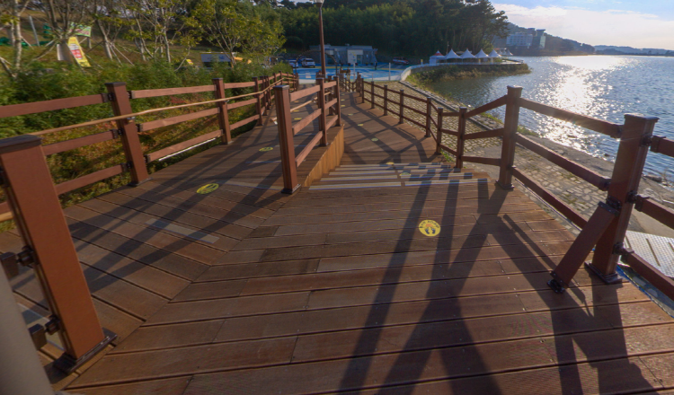 탑정호 출렁다리