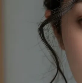 쌍꺼풀 수술 이미지 - 쌍꺼풀 수술을 한 사람