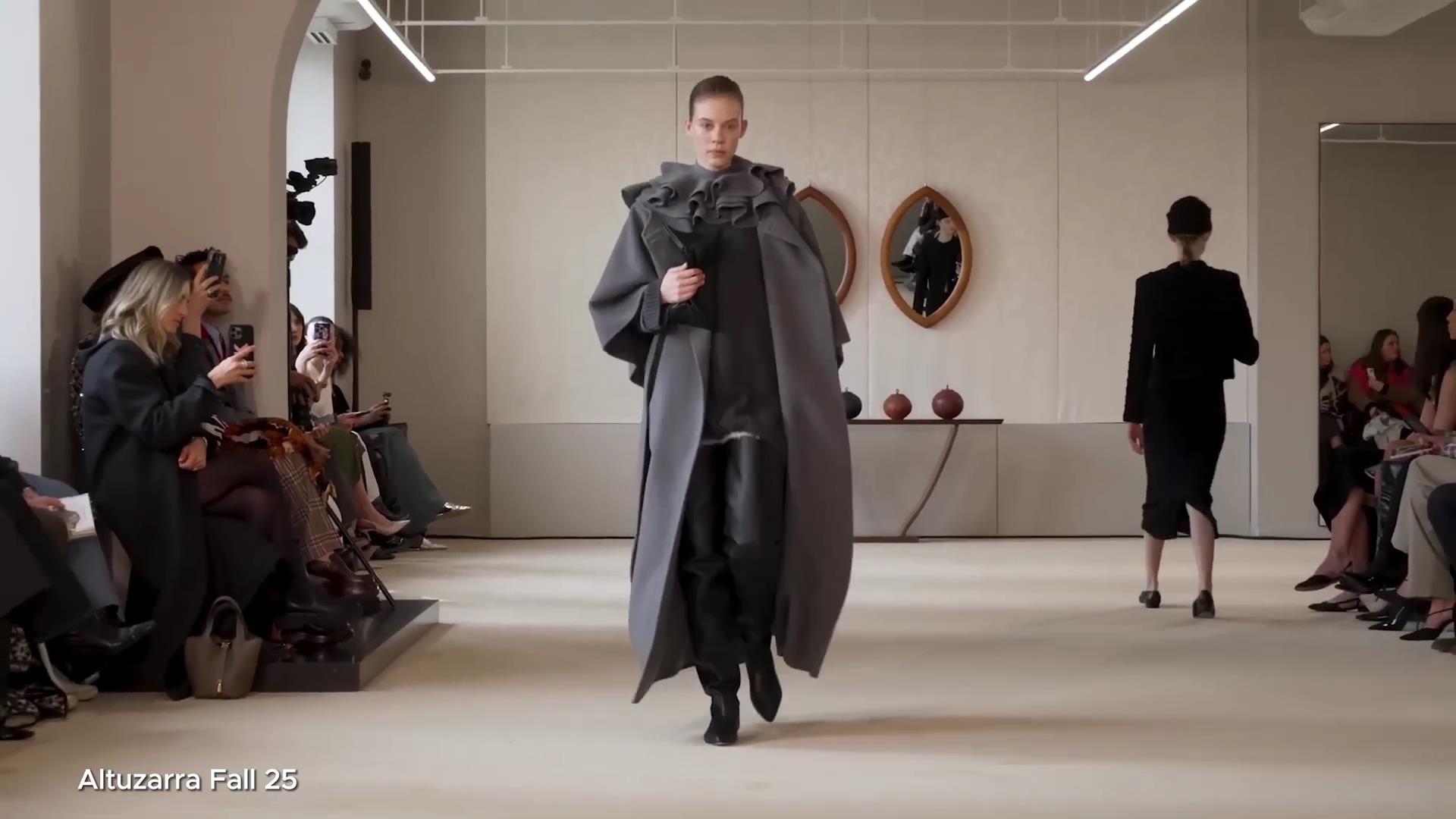 브라운 컬러와 그레이 톤