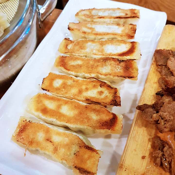 백반기행 박은영 편 동치미 막국수 메밀 칼국수 새우 교자 만두 직화 불고기 관악 신림 맛집 소개