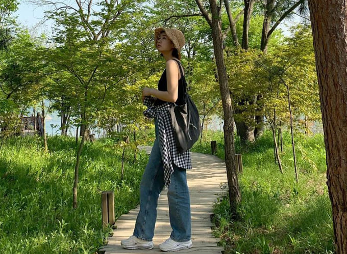 안은진 사복