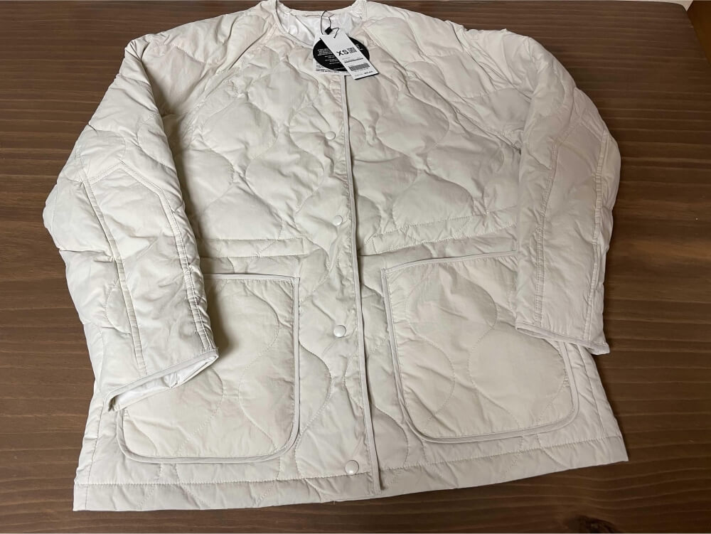 지오다노-어니언-퀄팅-스트링-하프-자켓-모습