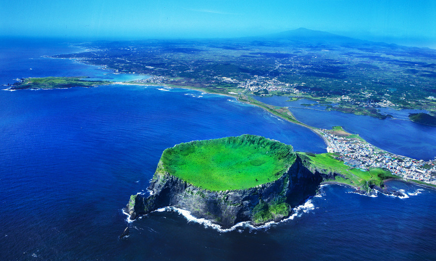 제주도-먹거리-흑돼지-멜젓-자리돔-오메기떡-한라봉-천혜향-갱이죽-몸국-녹차