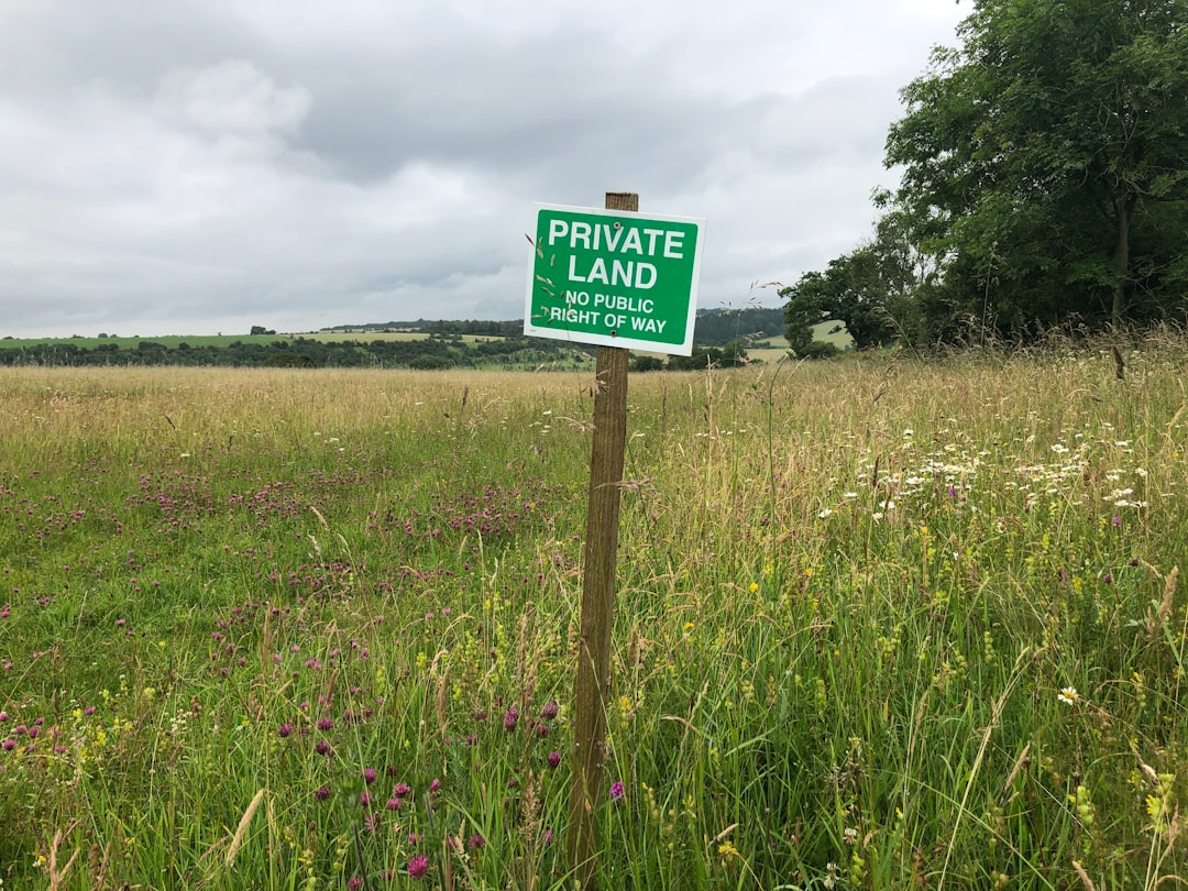 Land.