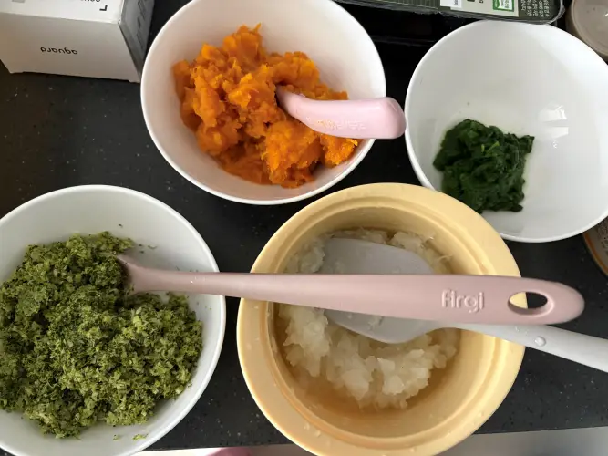 이유식큐브 준비하는 모습