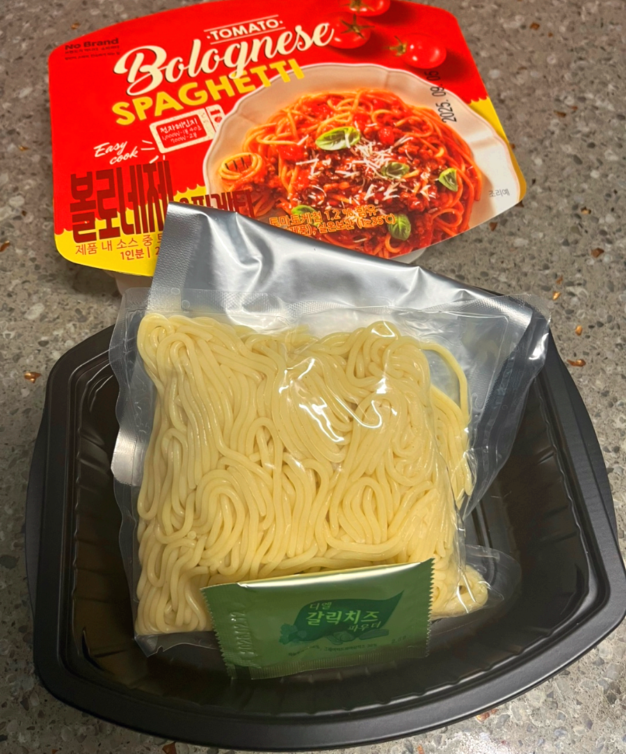 노브랜드 볼로네제스파게티 내용물