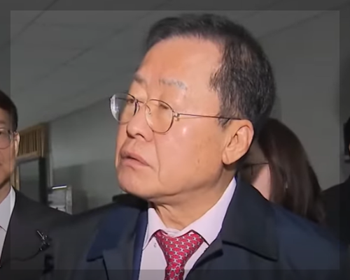 홍준표, 대구시장, 정치, 논란, 모래시계 검사, 한동훈, 윤석열, 박근혜, 돼지 발정제 사건, 페이스북, 소통, 대구 공항 이전, 탄핵, 국민의힘