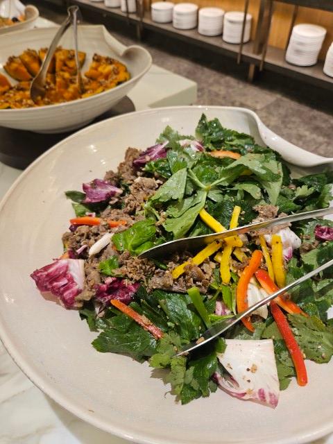 참나물 차돌박이 무침