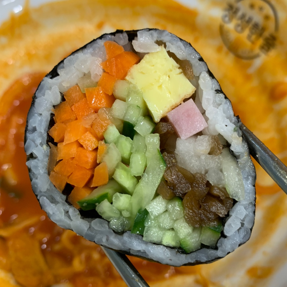 정성한줄 김밥 단면