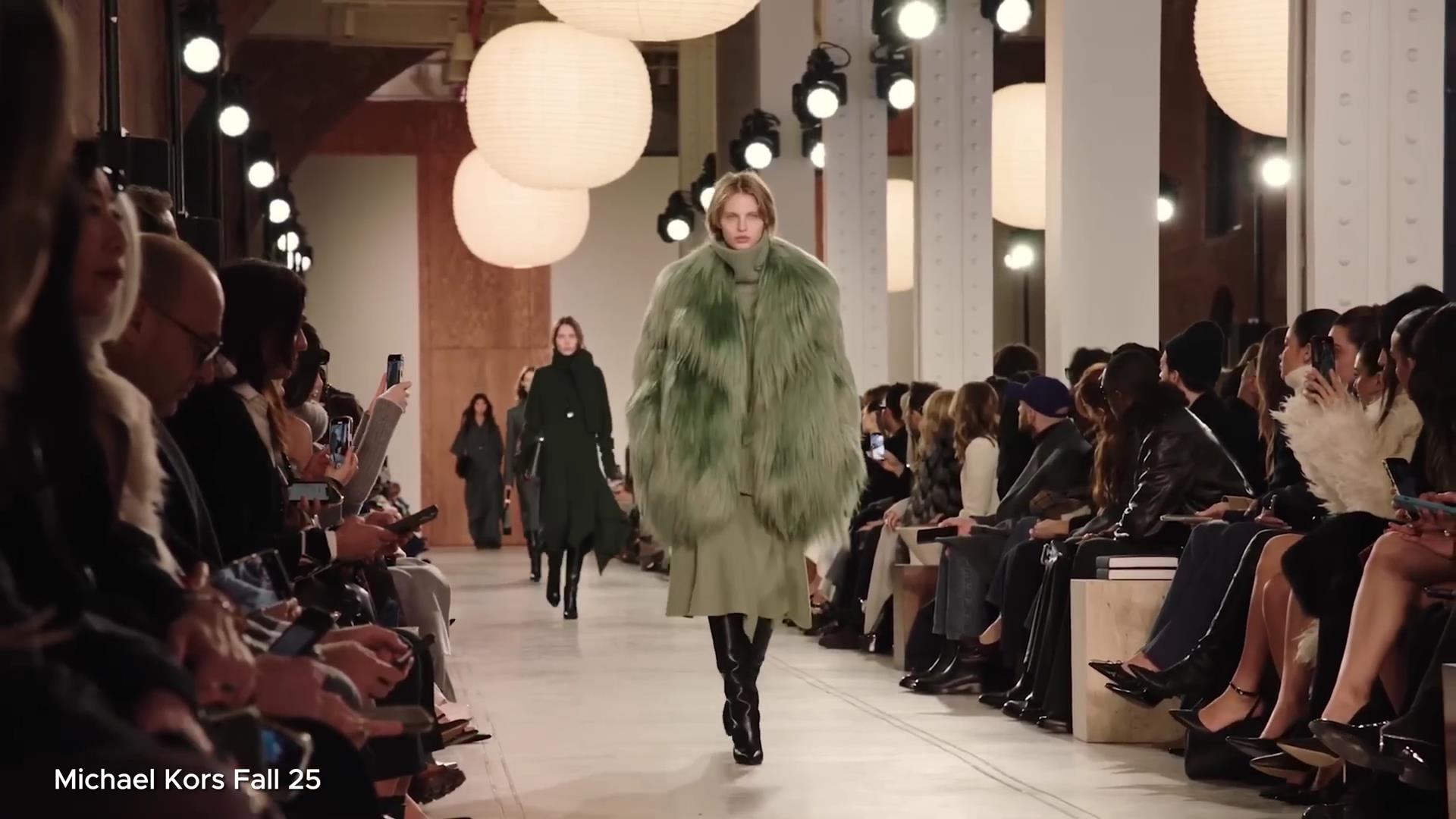 딥 버건디(Deep Burgundy)와 러스트(Rust)