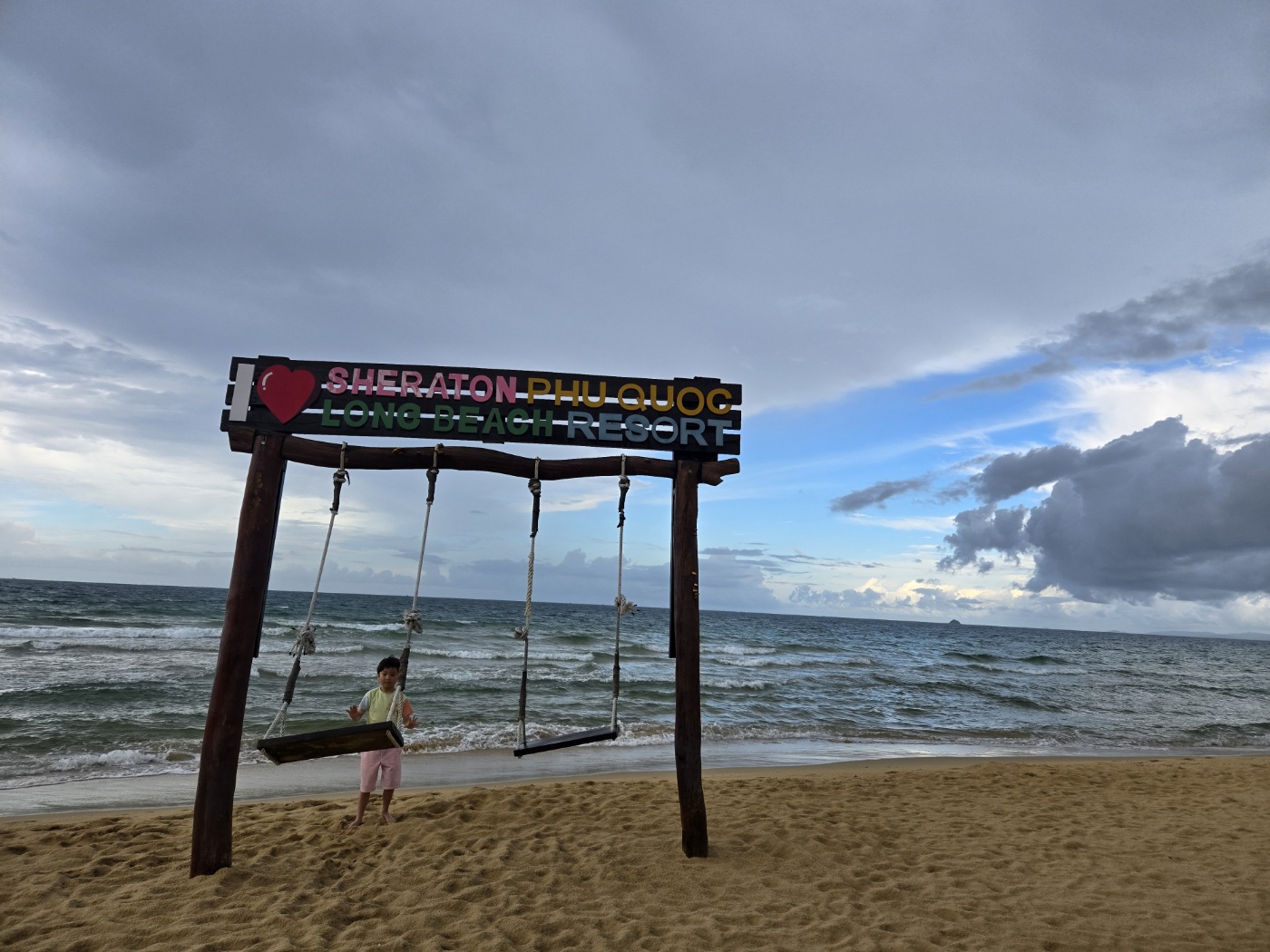 쉐라톤 푸꾸옥 롱비치 리조트