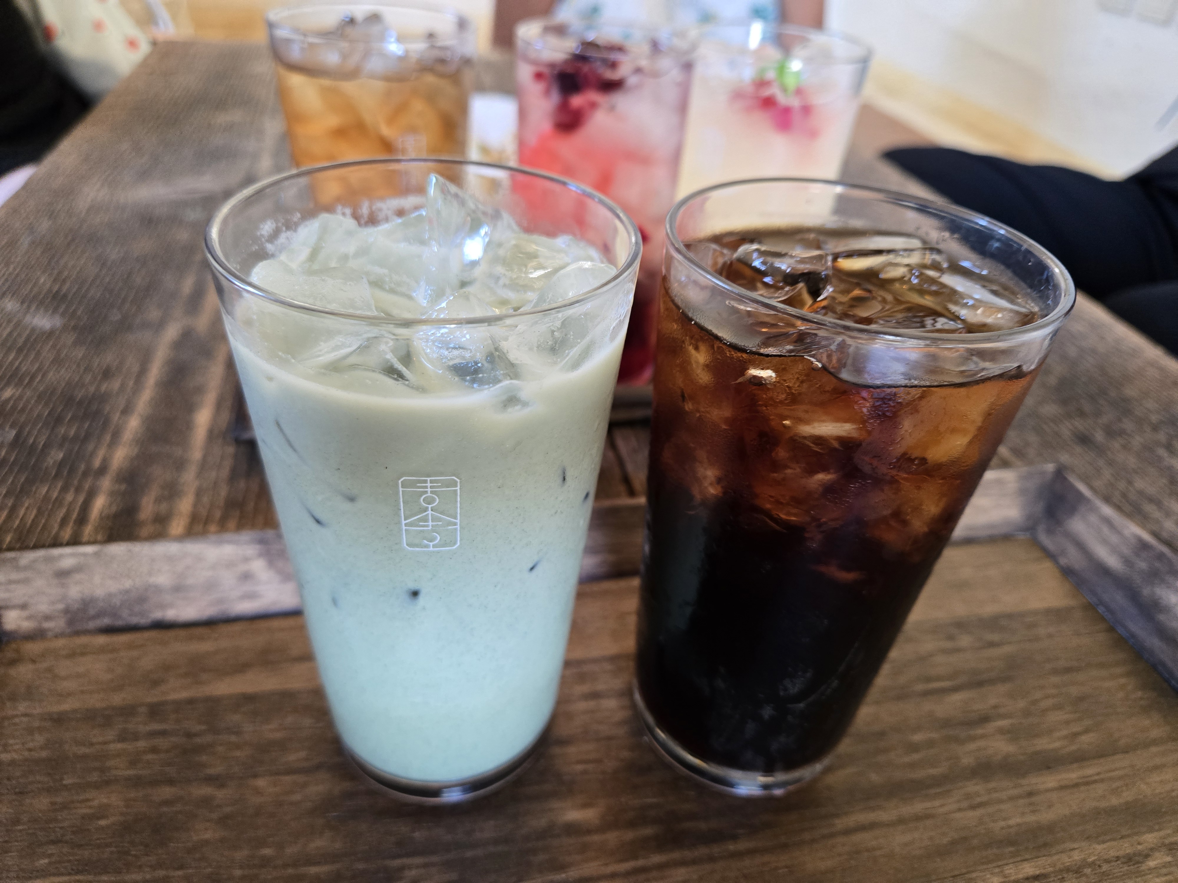 문경 김룡사 계곡 근처 카페 화수헌 쑥라떼