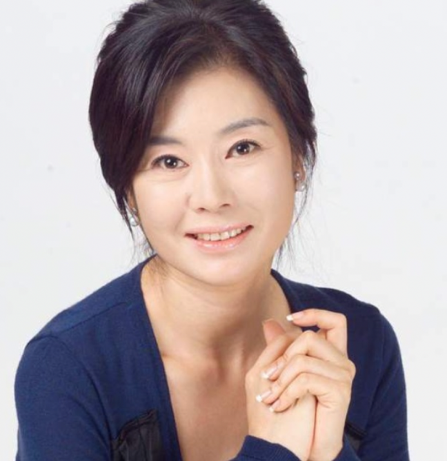 김청