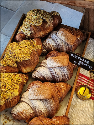 피스타치오 크루아상