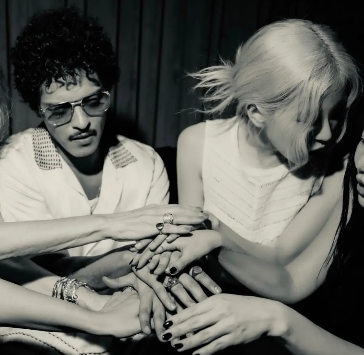 로제와 브루노 마스