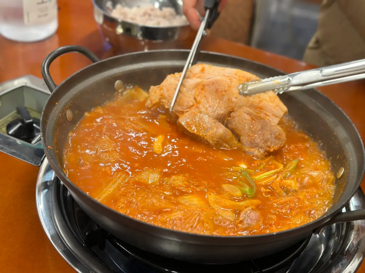 백채김치찌개