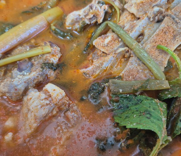 시래기 넣은 뼈해장국