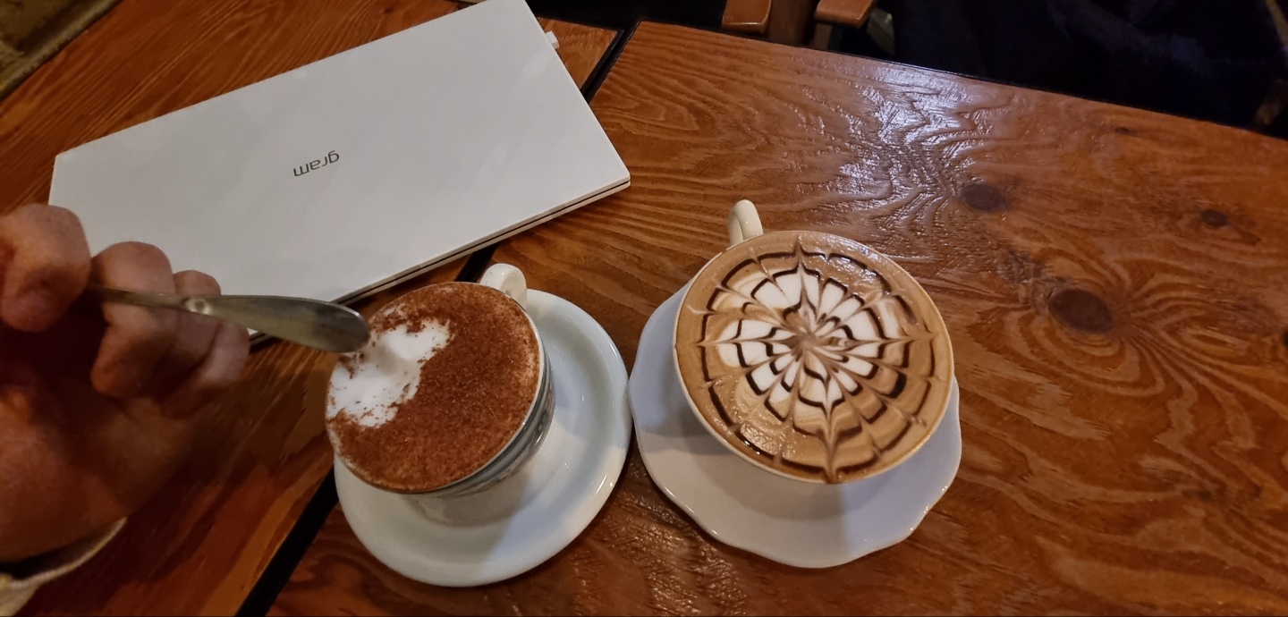 화정 신스커피-카푸치노-디자인모카치노