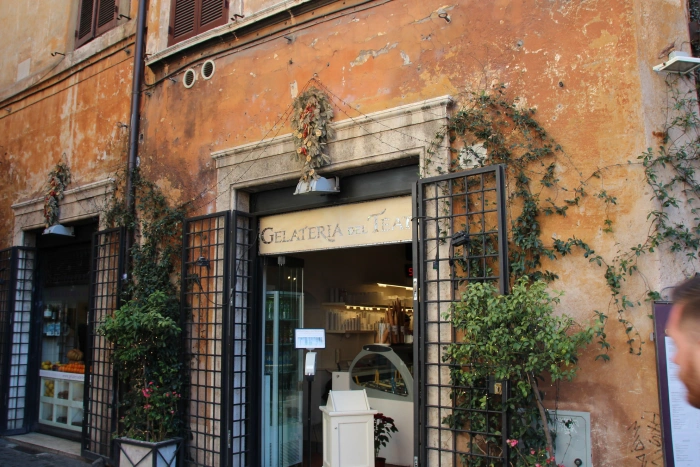 Gelateria-del-Teatro