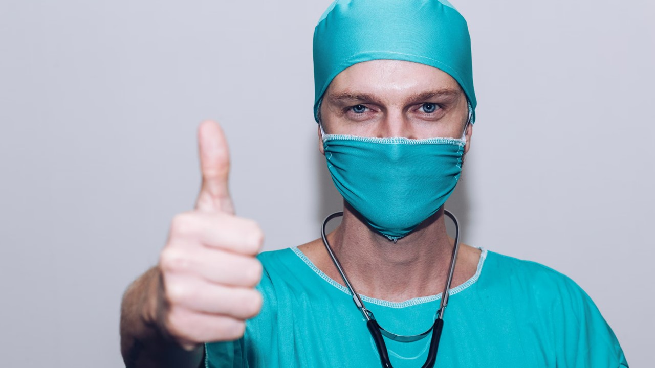 대장암 몸이 보내는 경고 신호, 치료법, 예방 전략