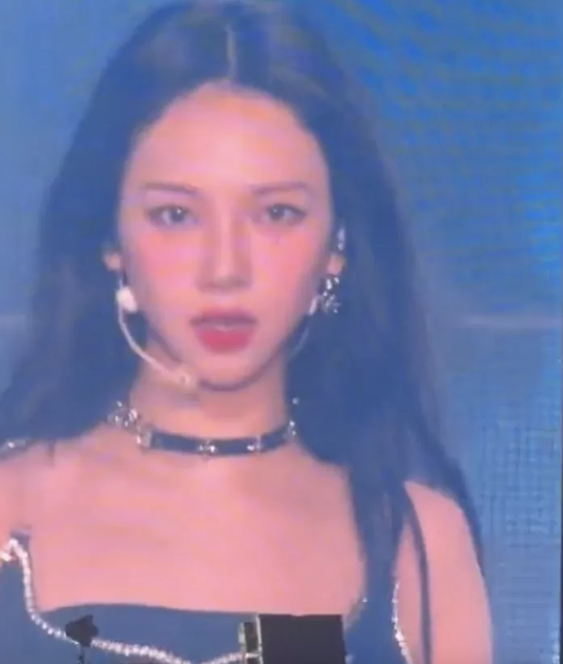 '에스파' 카리나 방콕 공연서 또 레전드 미모를 찍었다