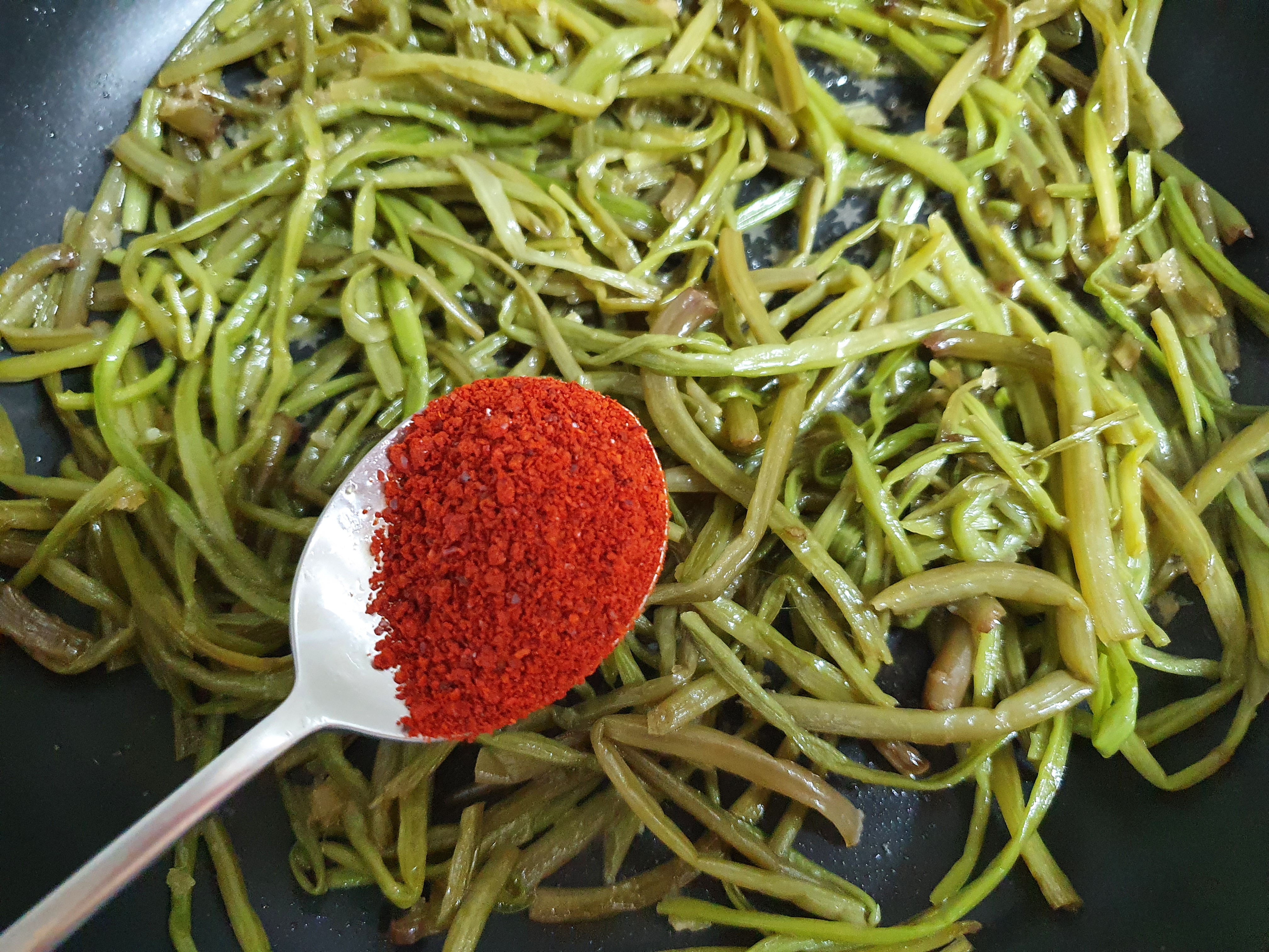 고구마순 볶음&amp;#44; 부드럽게 볶는법 고구마순 손질법