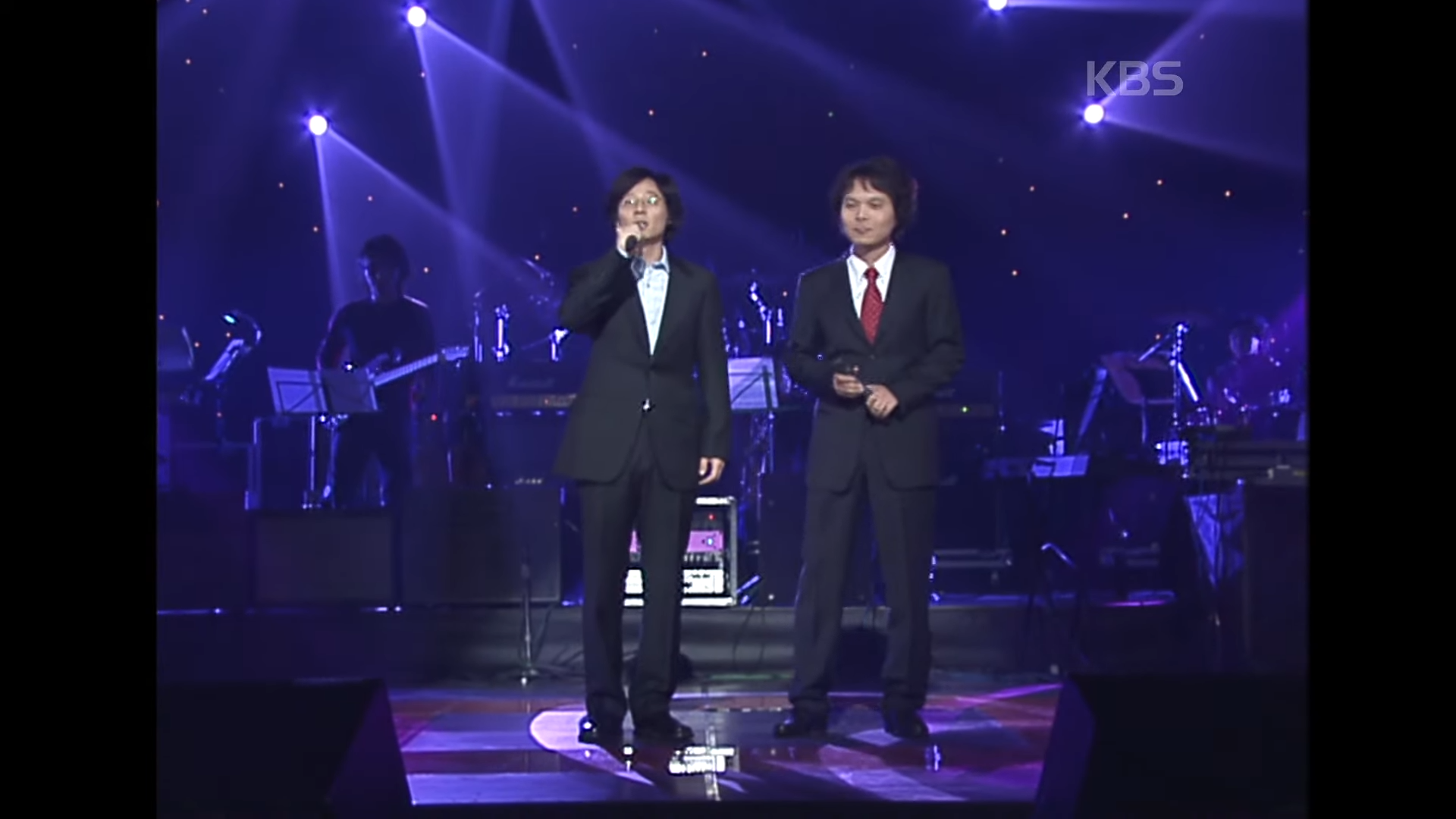 유재석 x 신정환(Yoo Jaeseok x Shin Junghwan) - 사랑일뿐야 [윤도현의 러브레터] _ KBS 20031205 방송 0-42 screenshot