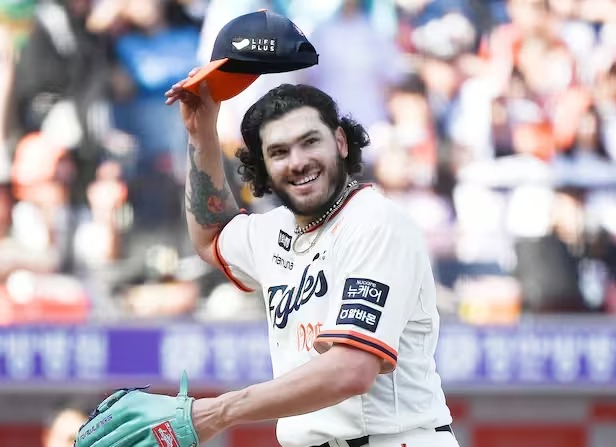 노시환 100홈런&middot;폰세 괴력투&hellip;7연승 질주, 한화 이글스의 비상