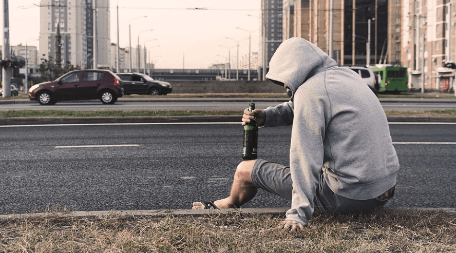 지방간 없애는 방법으로 금주가 필요한 남성