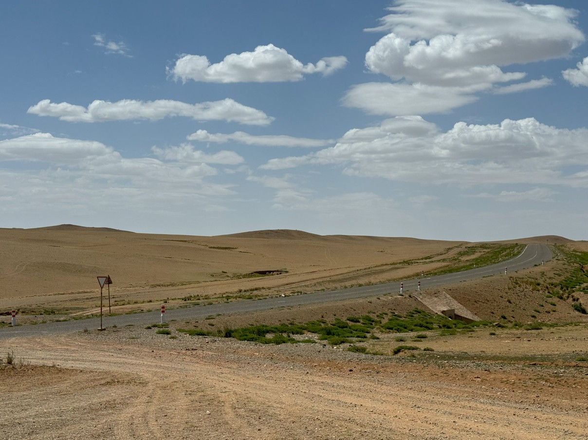 달란자드가드에서 고비사막 입구