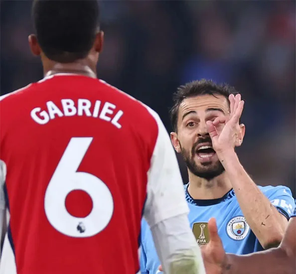 맨시티 선수와 아스널 선수2