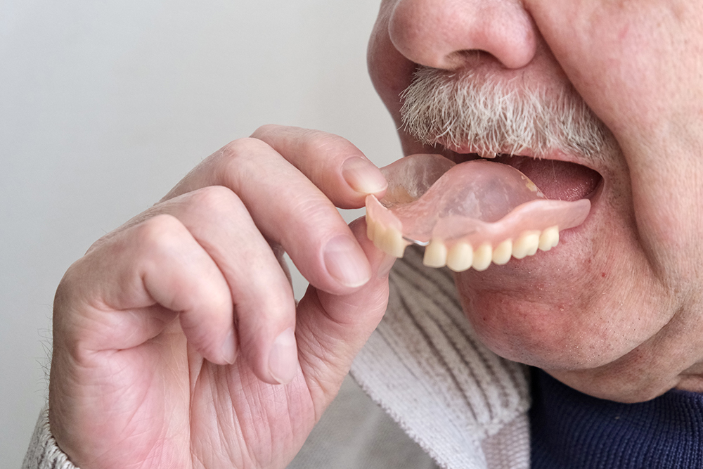 노인 틀니 가격