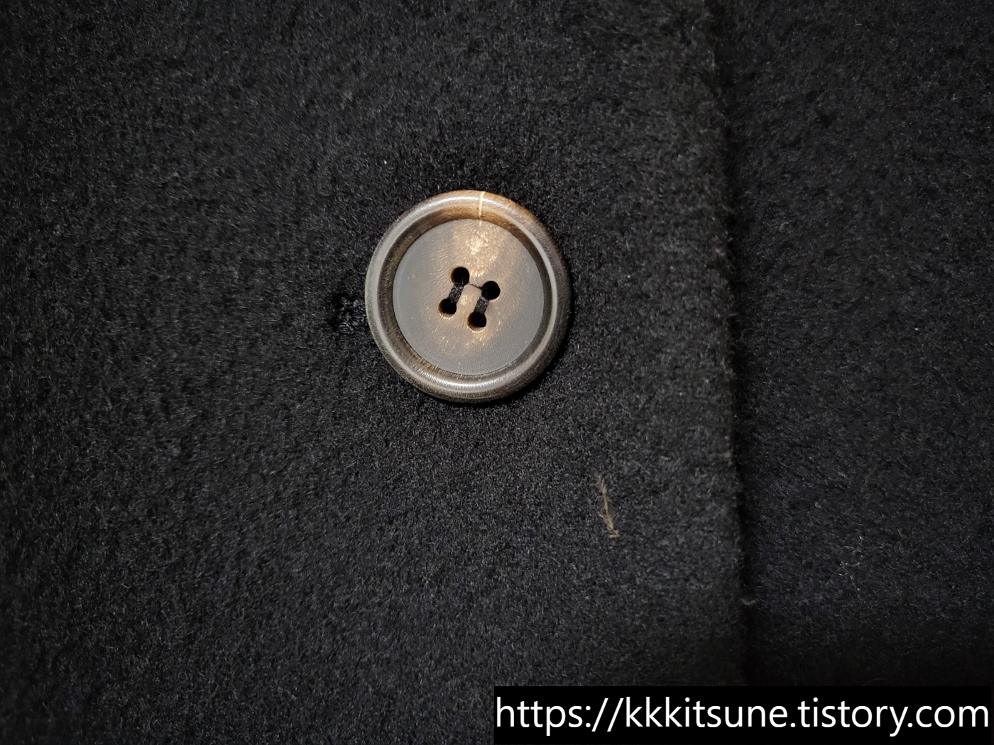 파사드패턴 캐시미어 미니멀 코트 블랙 단추 확대