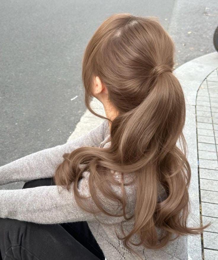 자연스러운 포니테일 스타일