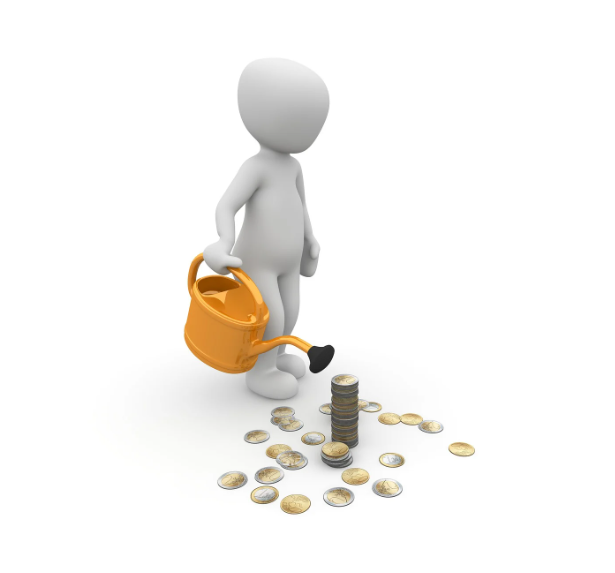 돈에 물을 주고 있는 사진으로 투자, 저축의 의미를 담고 있습니다.