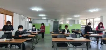 시니어 맞춤 수납 손이 닿는 높이 자주 쓰는 것 미끄럼 방지 안전 우선 정리_8