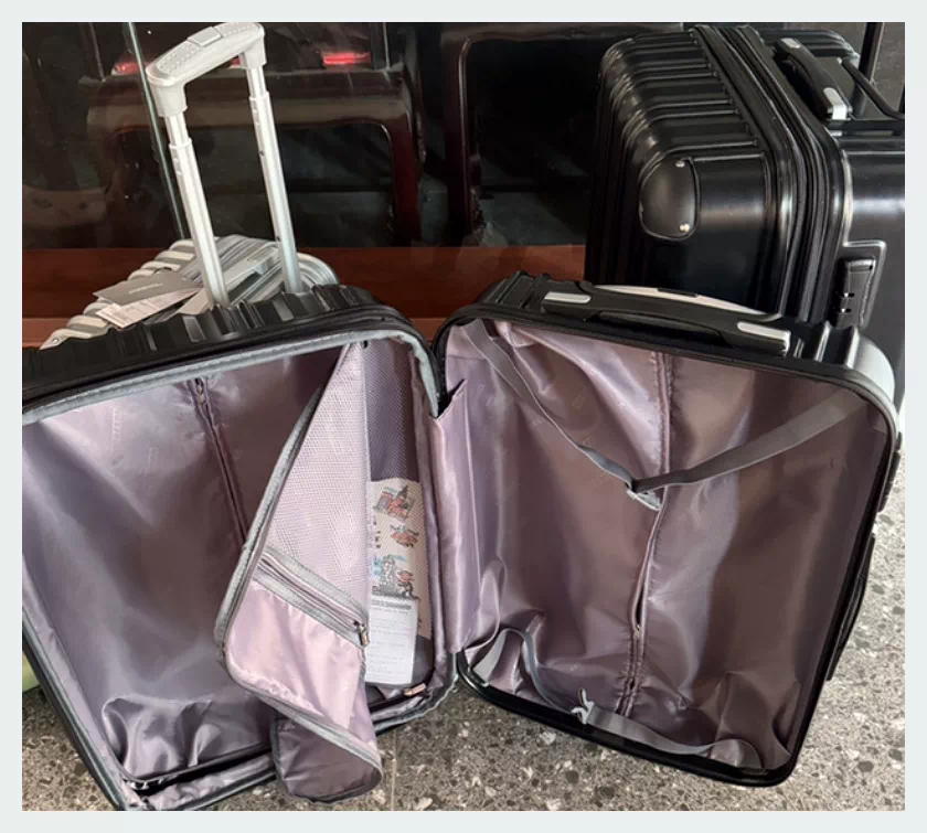 일주일 여행캐리어 내부