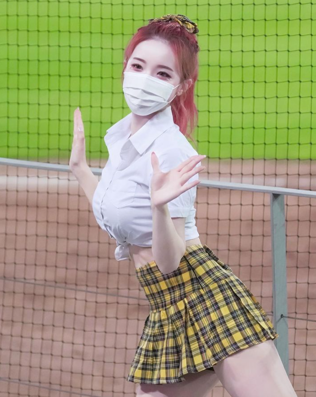 치어리딩중인 이다혜 사진