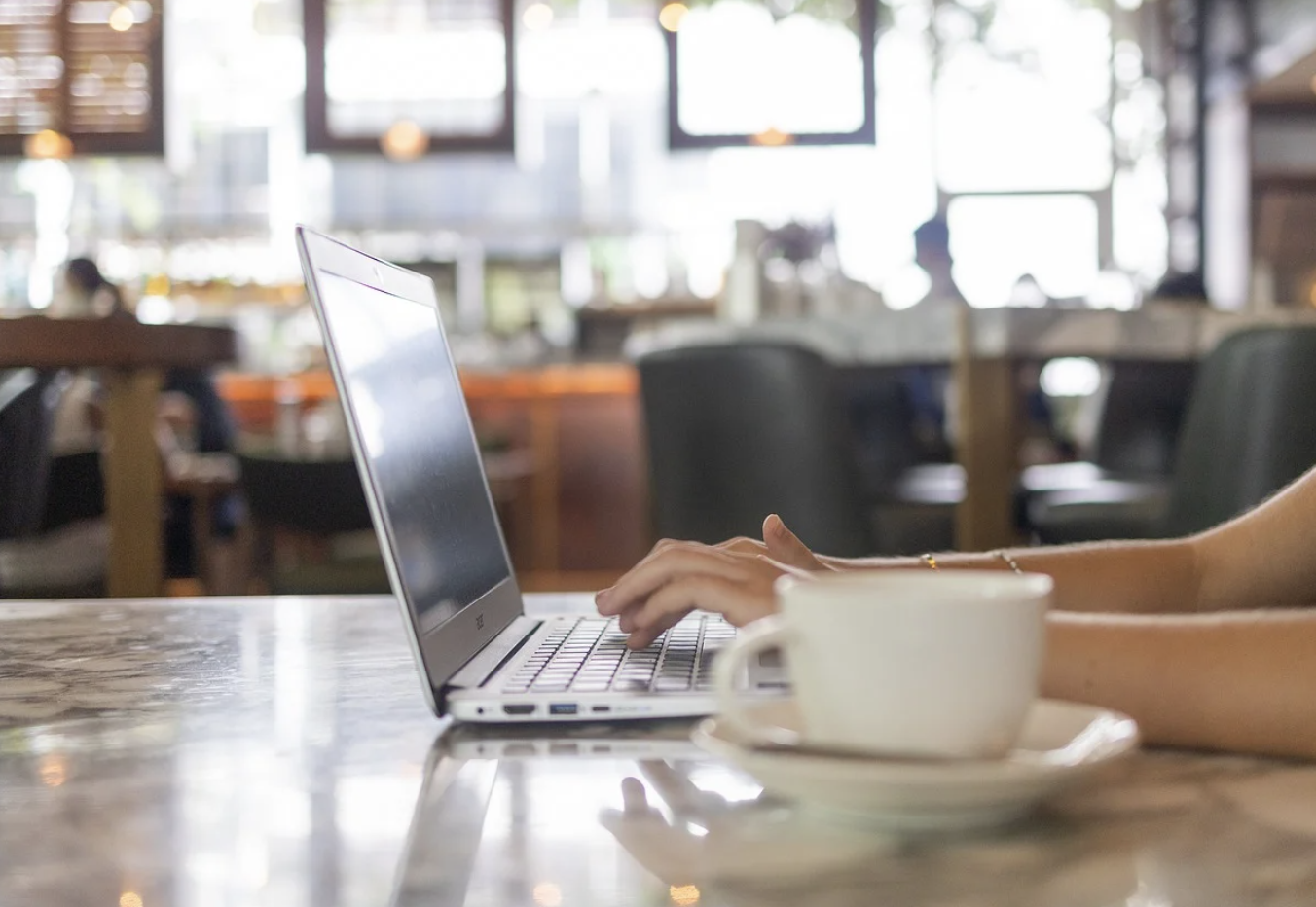 디지털 노마드: 자유와 가능성을 추구하는 삶