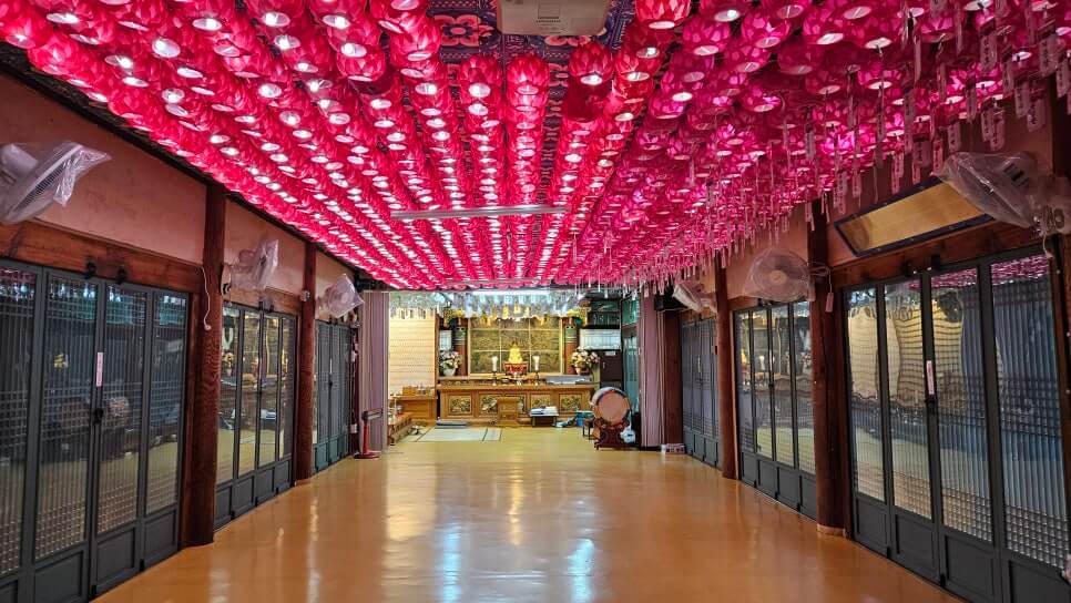 고양시 흥국사 : 수도권 깊은 산사에서 만나는 천년 고찰 역사와 수행, 자연이 어우러진 전통 사찰