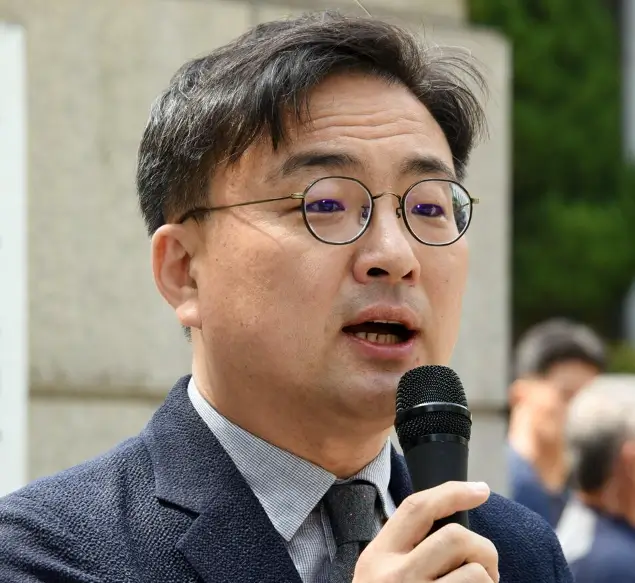 조국 신당 영입1호 신장식 변호사