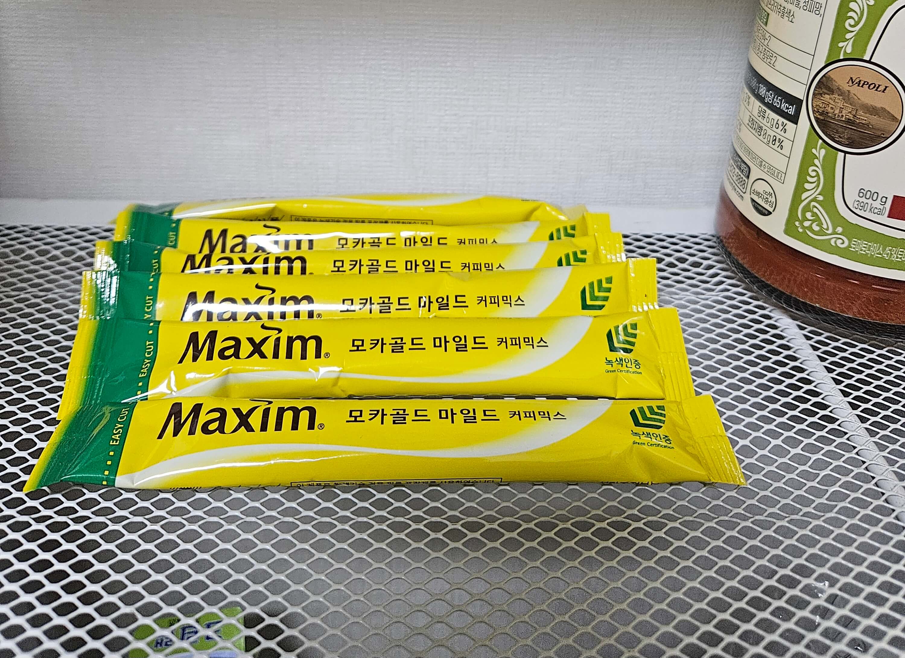 여러개의 커피믹스 사진