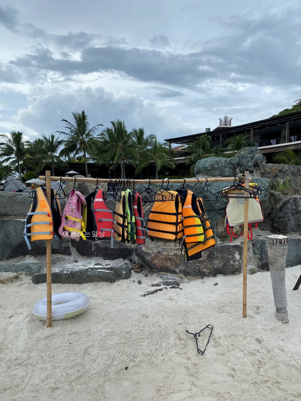 나트랑-가족여행-아미아나리조트-프라이빗비치-스노클링-튜브-대여-및-액티비티-가격정보